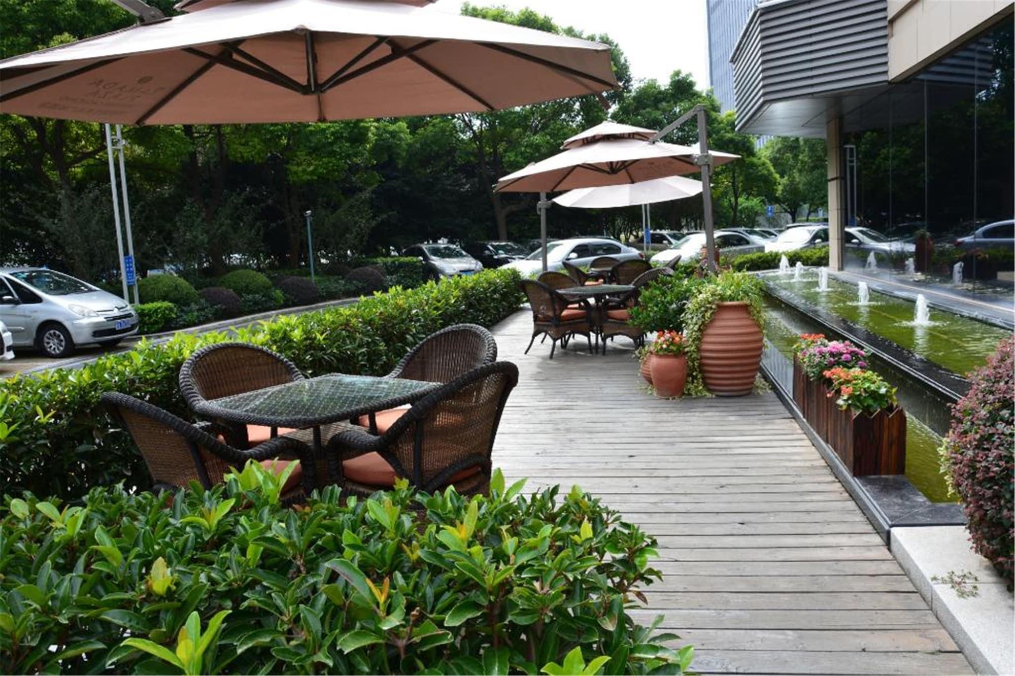 Ramada Plaza By Wyndham Shanghai Caohejing Hotel Exterior photo