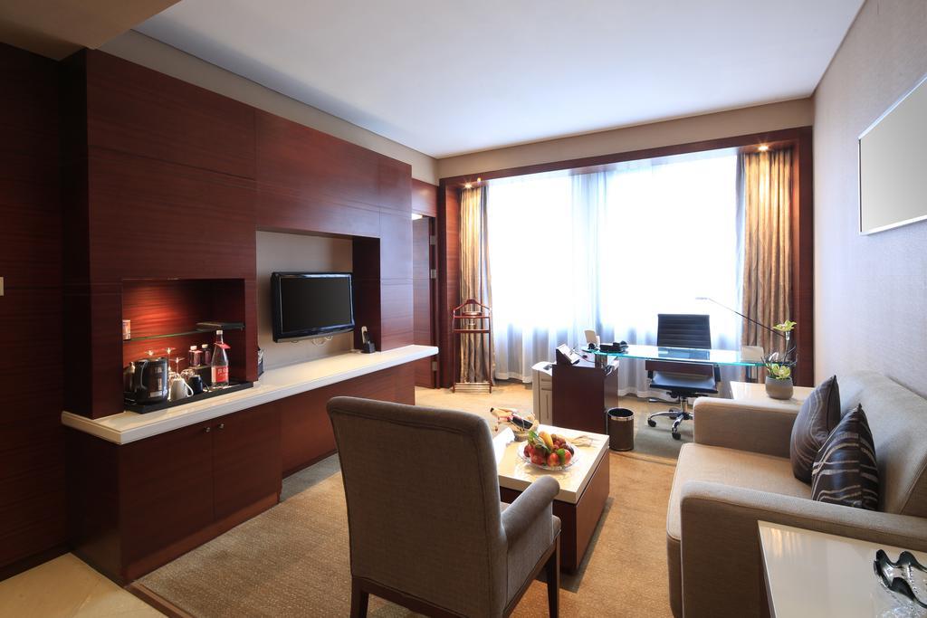 Ramada Plaza By Wyndham Shanghai Caohejing Hotel Exterior photo