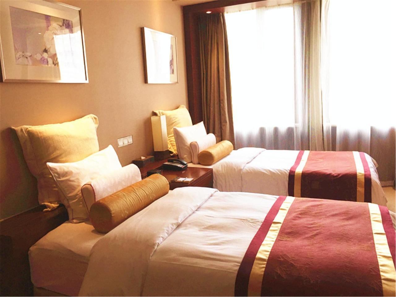 Ramada Plaza By Wyndham Shanghai Caohejing Hotel Exterior photo